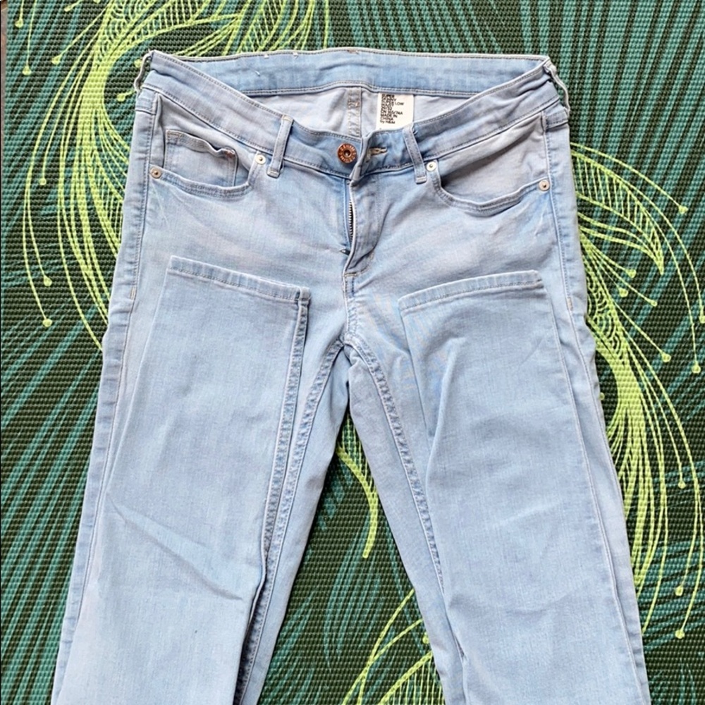 3/$20 H&M super skinny super low waist 29/32